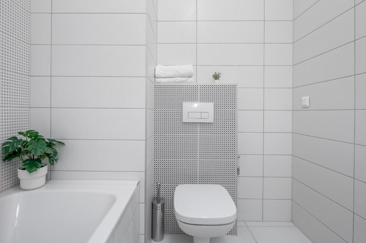 Brand New Modern Apartment-2 Rooms-Balcony-Garage Budapest Eksteriør billede