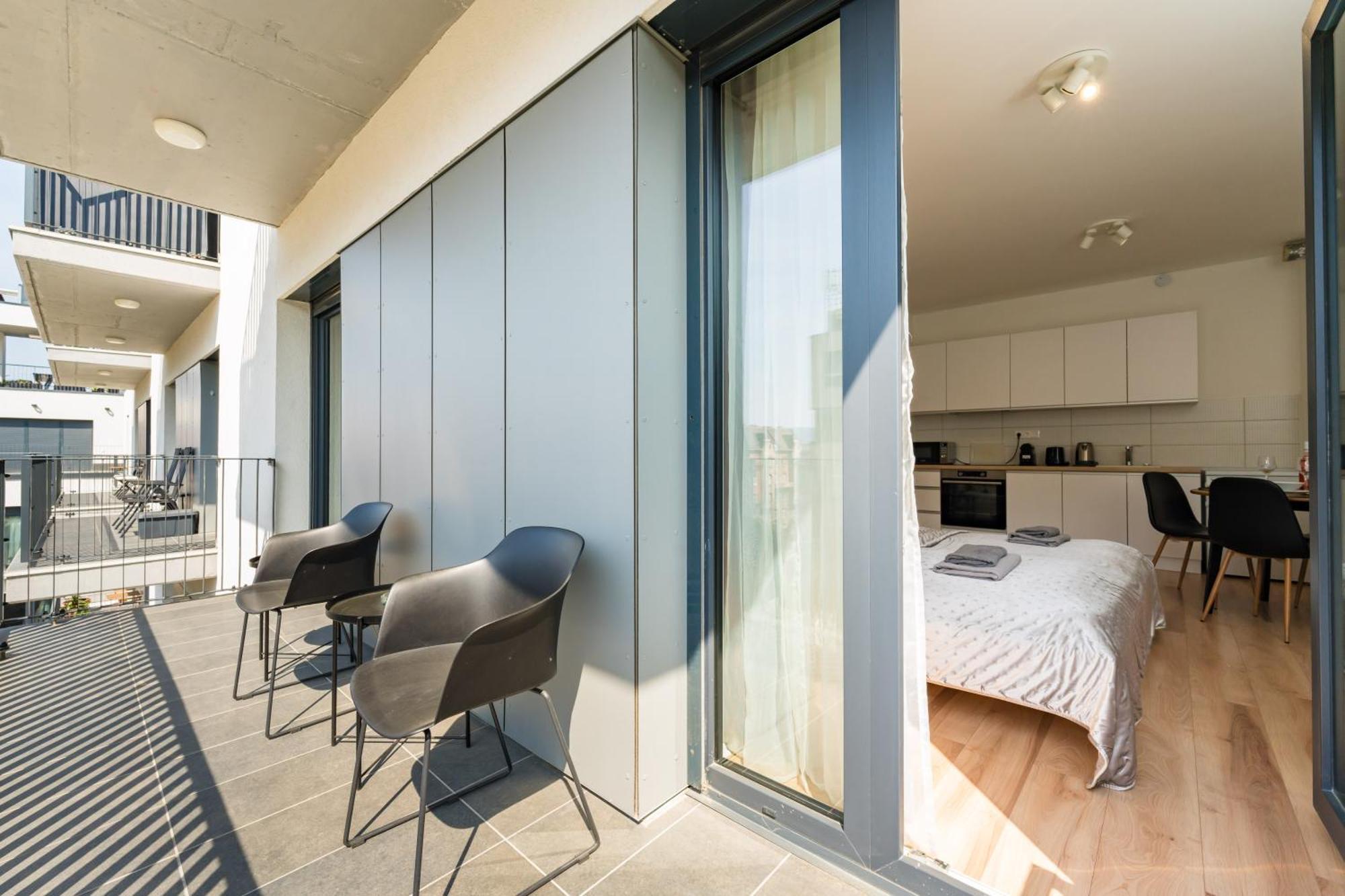 Brand New Modern Apartment-2 Rooms-Balcony-Garage Budapest Eksteriør billede