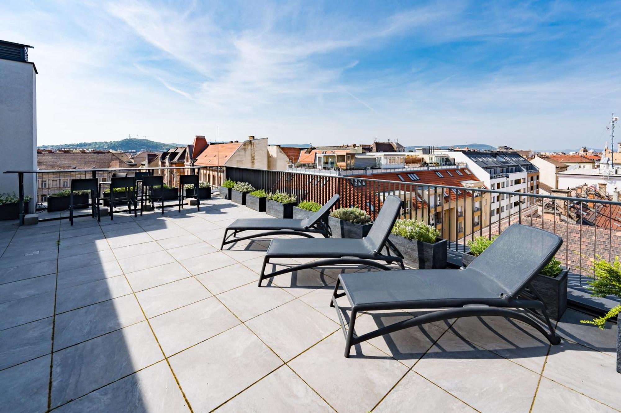 Brand New Modern Apartment-2 Rooms-Balcony-Garage Budapest Eksteriør billede